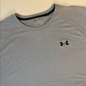 Under Armour Loose Heat Gear Performance Gray Short Sleeve Tshirt Mens Size XL